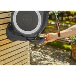 Gardena Wandslangenbox Roll Up 15 Grijs/wit Meter Incl. Tuinspuit -Tuingereedschap Verkoop 123 3197