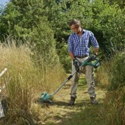 Bosch 36V Trimmer AdvancedGrassCut 30cm (Incl. 2.0Ah Accu + Lader) 17 Bosch 36V Trimmer AdvancedGrassCut 30cm (Incl. 2.0Ah Accu + Lader) -Tuingereedschap Verkoop 123 397