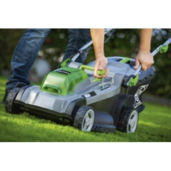 LUX 20V Accu Grasmaaier 37cm Incl. 2 Accu's 4,0Ah + Lader 21 LUX 20V Accu Grasmaaier 37cm Incl. 2 Accu's 4,0Ah + Lader -Tuingereedschap Verkoop 123 50